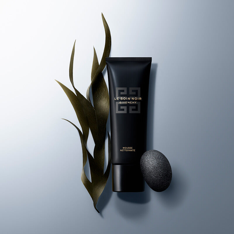 Le Soin Noir Cleanser - Face Care - n2