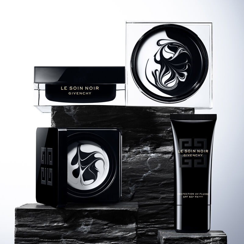 View 4 - LE SOIN NOIR UV PROTECTOR